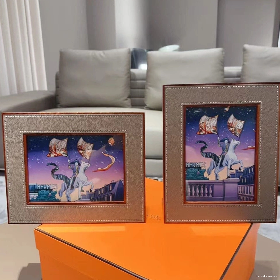 LEATHER HERMES PICTURE FRAME 0816